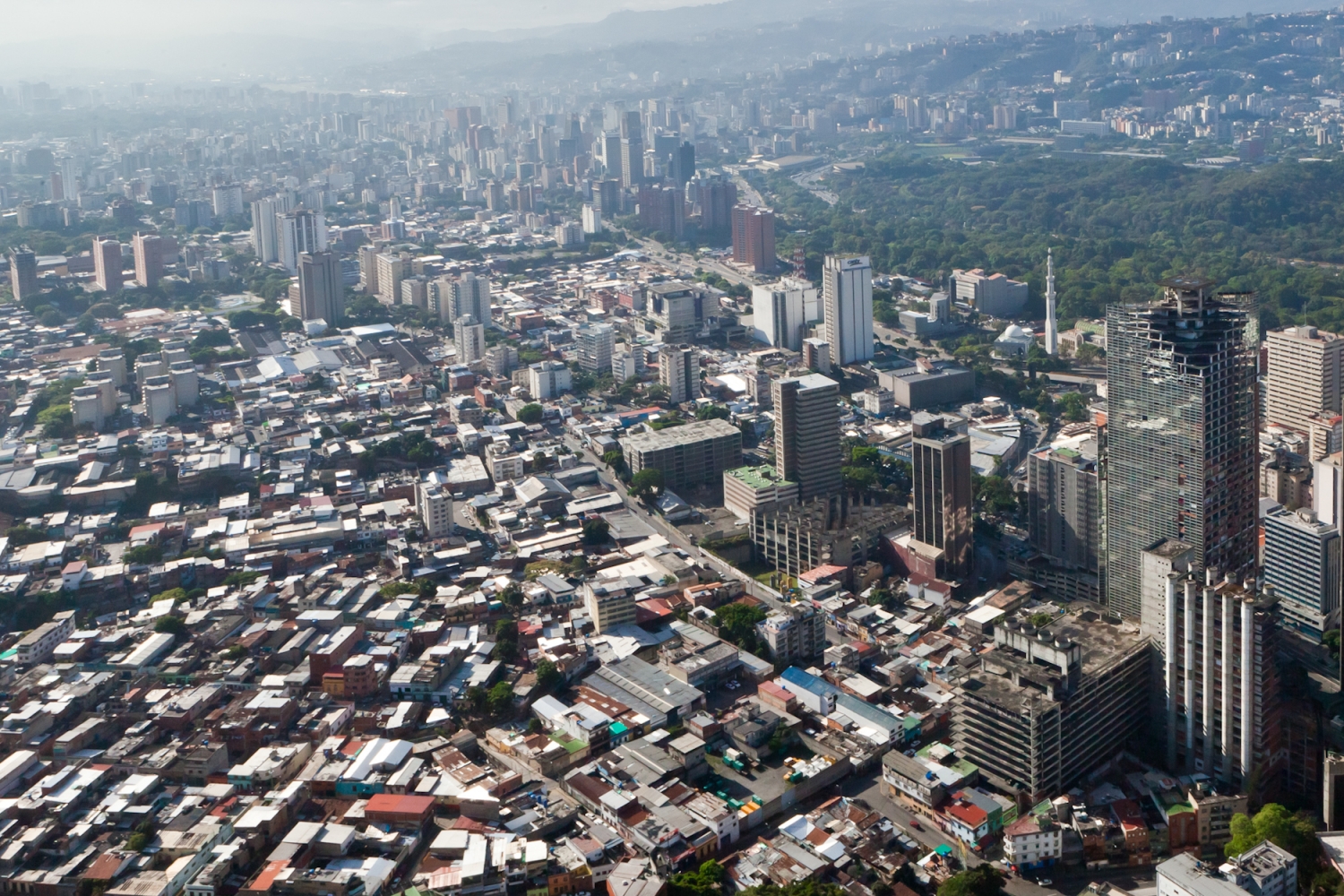 TORRE DAVID, le plus grand squat du monde